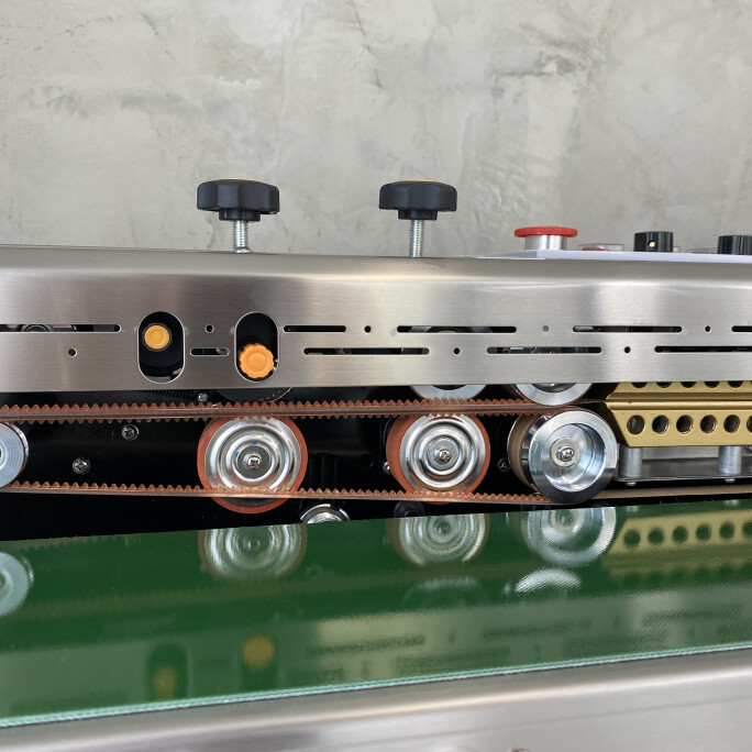 Linear Heat Sealer F1000 Horizontal | Date Printing #4